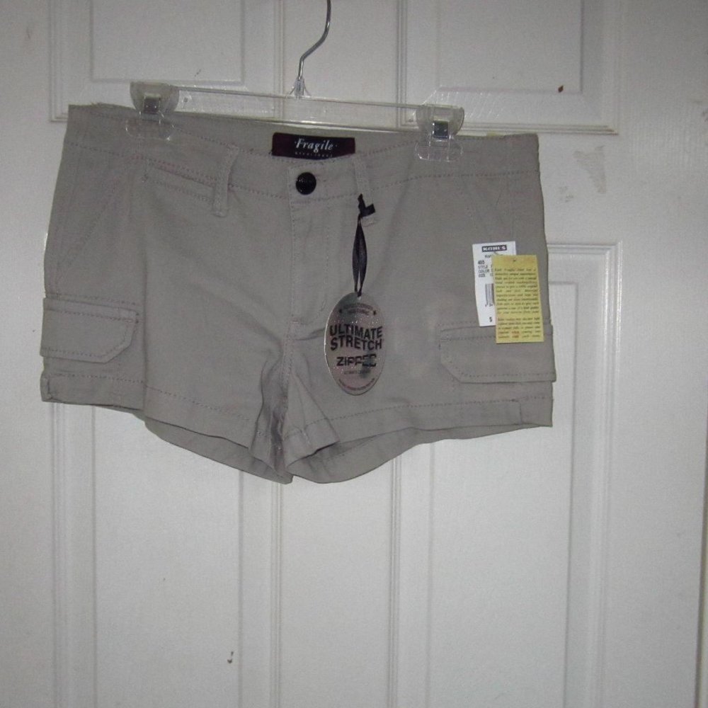 Fragile Blue Jeans cargo look Jr shorts